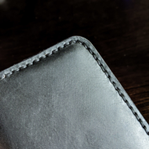Leather bifold cardholder